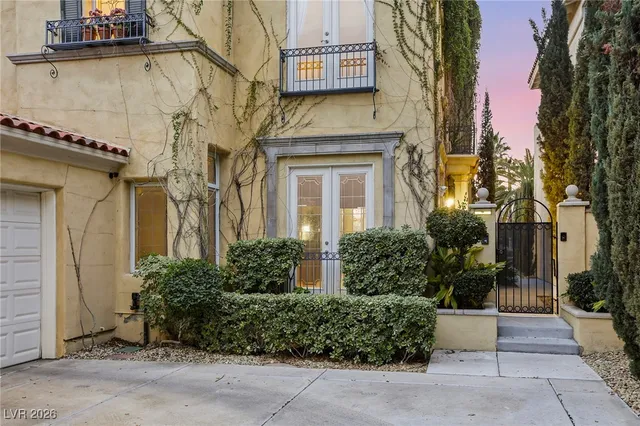 $1,189,000 | 9053 Opus Drive, Las Vegas, NV 89117