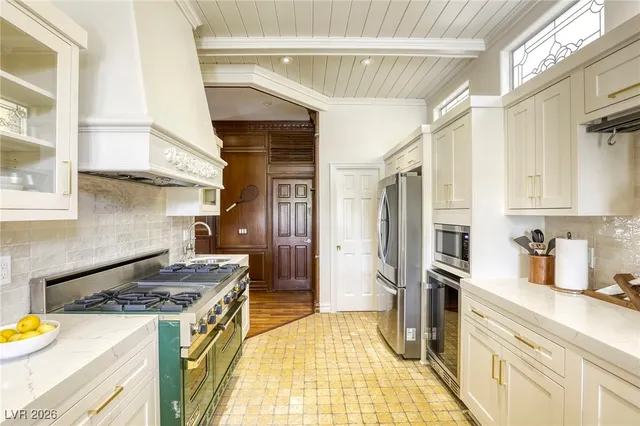 $1,189,000 | 9053 Opus Drive, Las Vegas, NV 89117