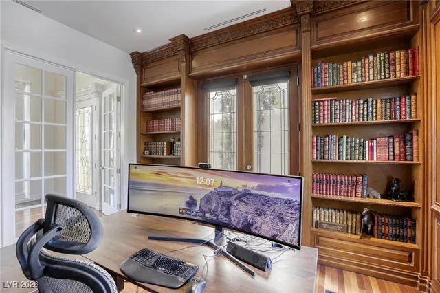 $1,189,000 | 9053 Opus Drive, Las Vegas, NV 89117