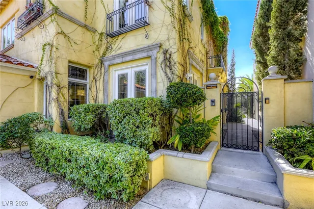 $1,189,000 | 9053 Opus Drive, Las Vegas, NV 89117