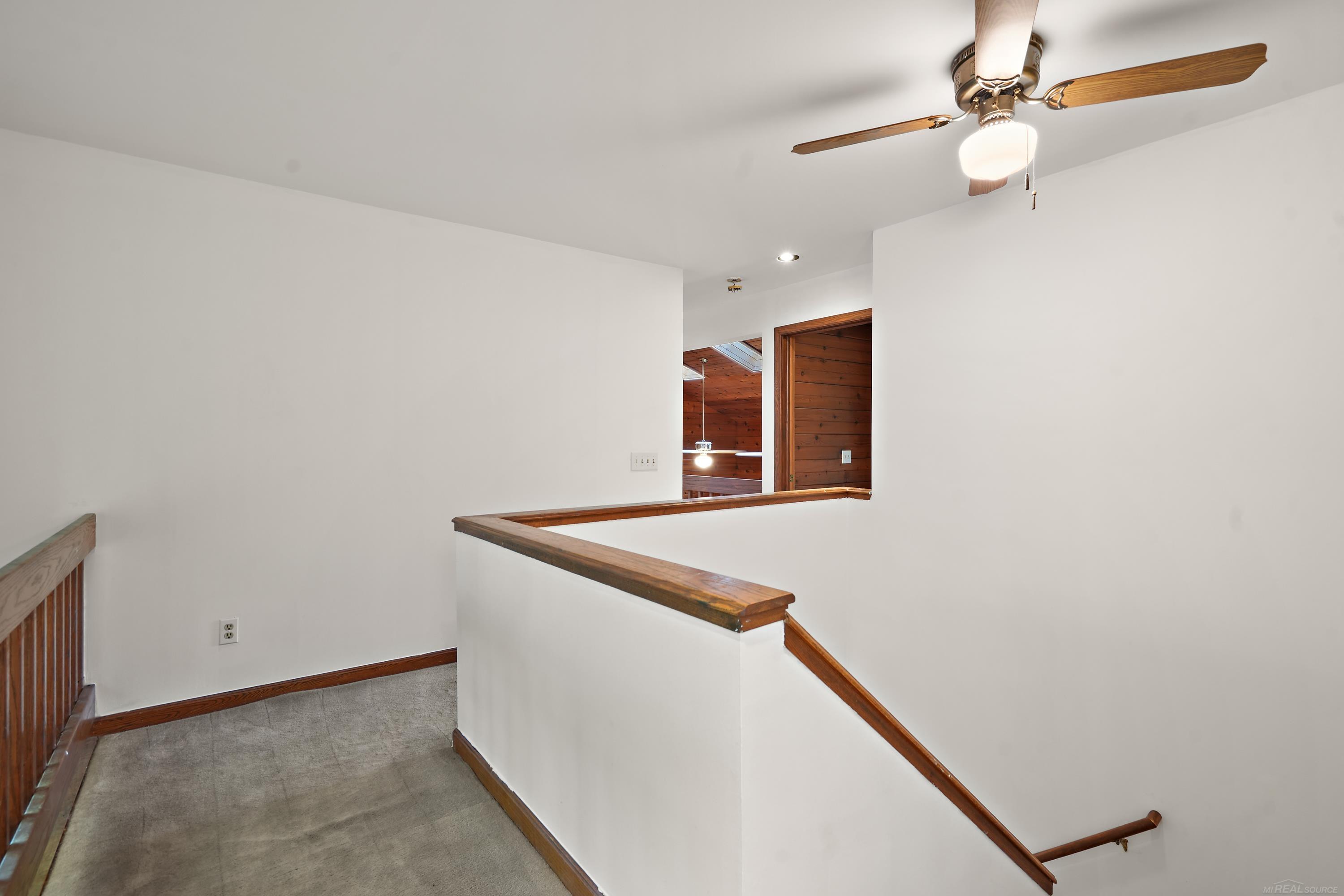 11535 Longden Pinckney, MI 48169 - Photo 27 of 75 50214482-5dc8e738-4adf-4f89-a684-bc6705e29554.JPG