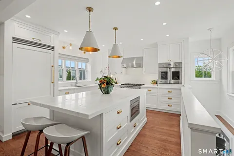 $3,895,000 | 35 Yarmouth Road, Norwalk, CT 06853
