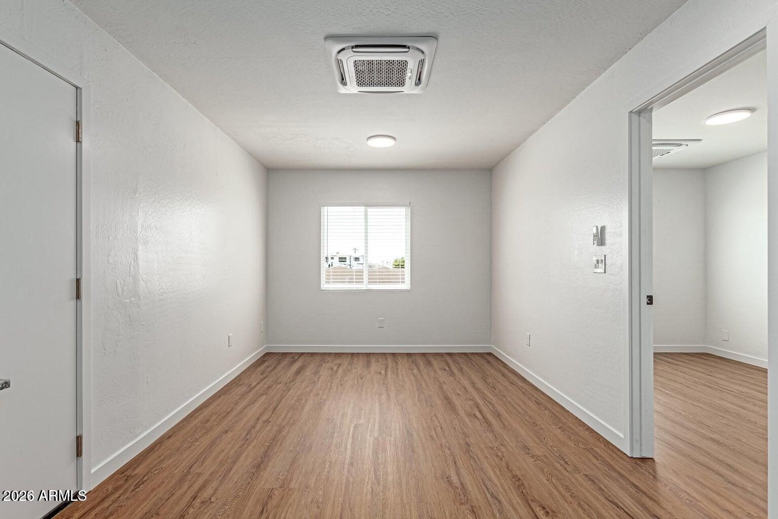 341 South Mountain Road, Unit 4 Apache Junction, AZ 85120 - Photo 3 of 12 20251021154341965043000000-o (2)