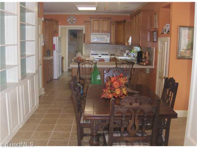726 Greenhill Road Mount Airy, NC 27030 - Photo 5 of 16 Kitchen.