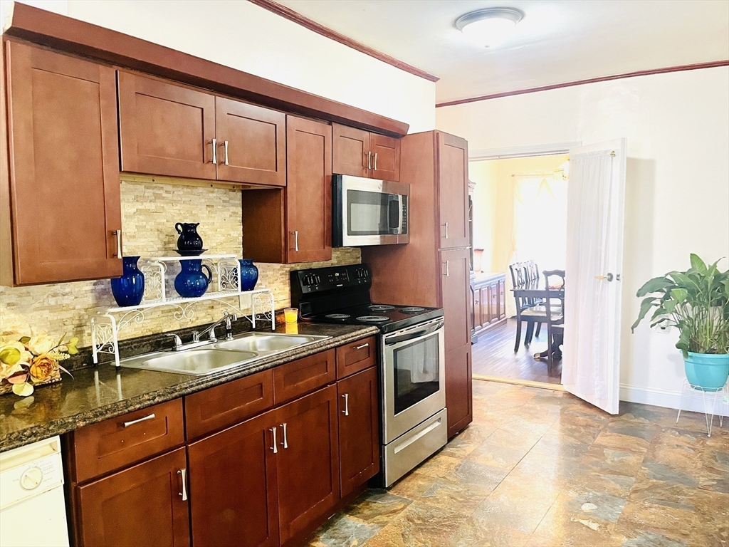 173 Brookway Road Boston, MA 02131 - Photo 4 of 27 Gallery Image 4