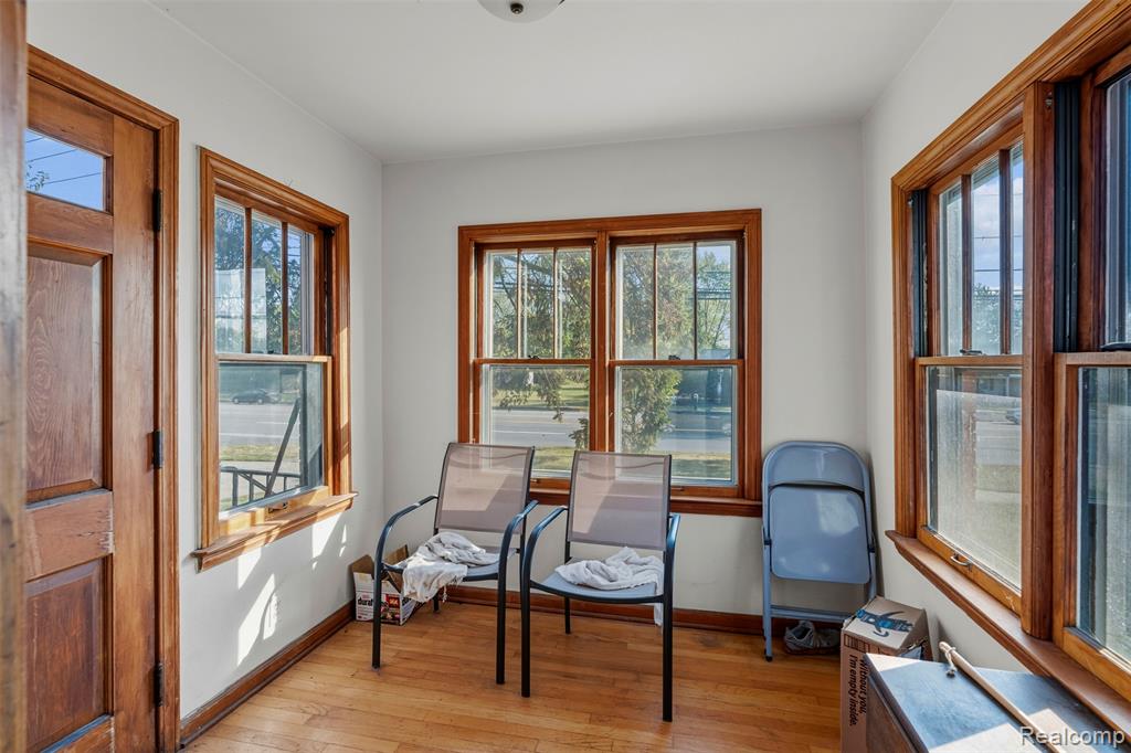 2735 East Maple Road Troy, MI 48083 - Photo 5 of 57