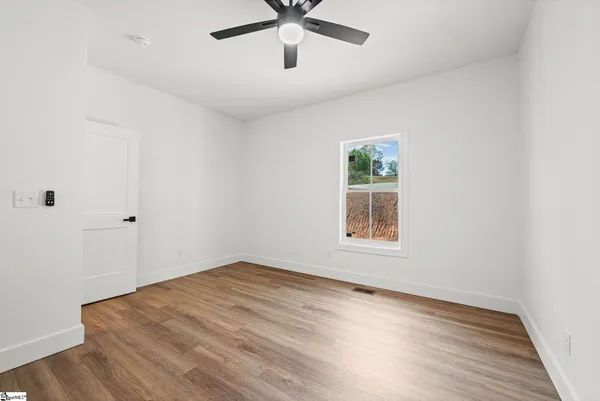 $585,000 | 160 Holmes Drive, Spartanburg, SC 29303