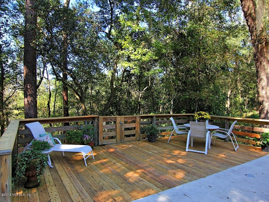 1038 Cortez Road Bryceville, FL 32009 - Photo 20 of 29 Rear Deck