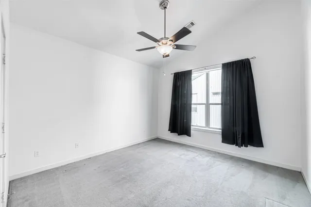 $2,400 | 3 North Ennis Street, Houston, TX 77003