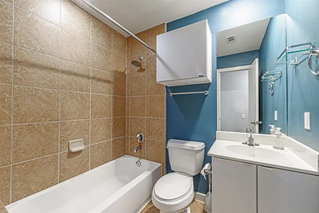 $2,400 | 3 North Ennis Street, Houston, TX 77003