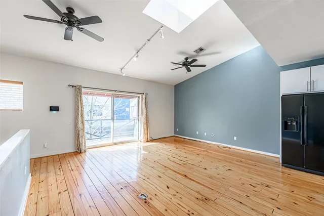 $2,400 | 3 North Ennis Street, Houston, TX 77003