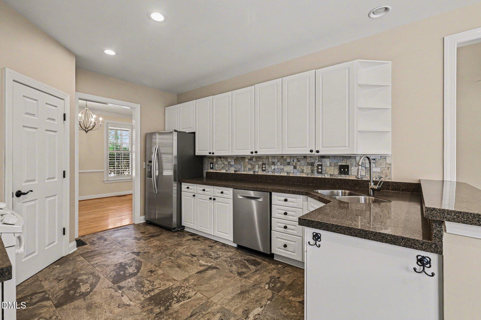 7804 Milltrace Run Raleigh, NC 27615 - Photo 18 of 28 007_file_1122