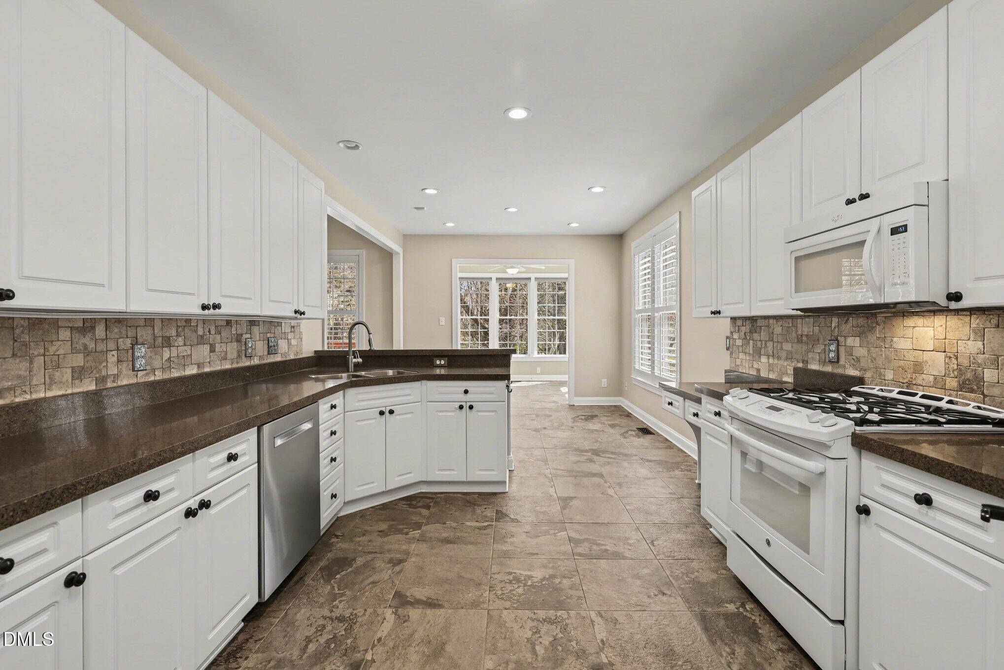 7804 Milltrace Run Raleigh, NC 27615 - Photo 8 of 28 008_file_5485