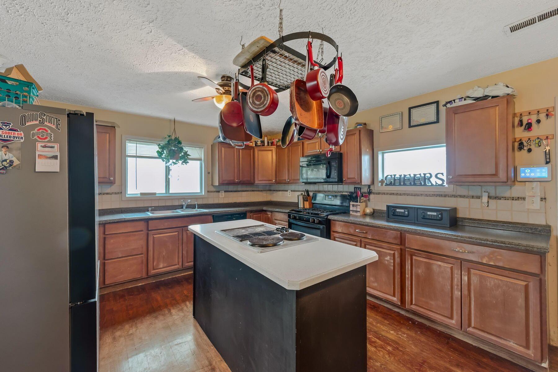 4232 Marion Road Marion, OH 43302 - Photo 9 of 39 24-web-or-mls-4232 Marion-Upper Sandusky