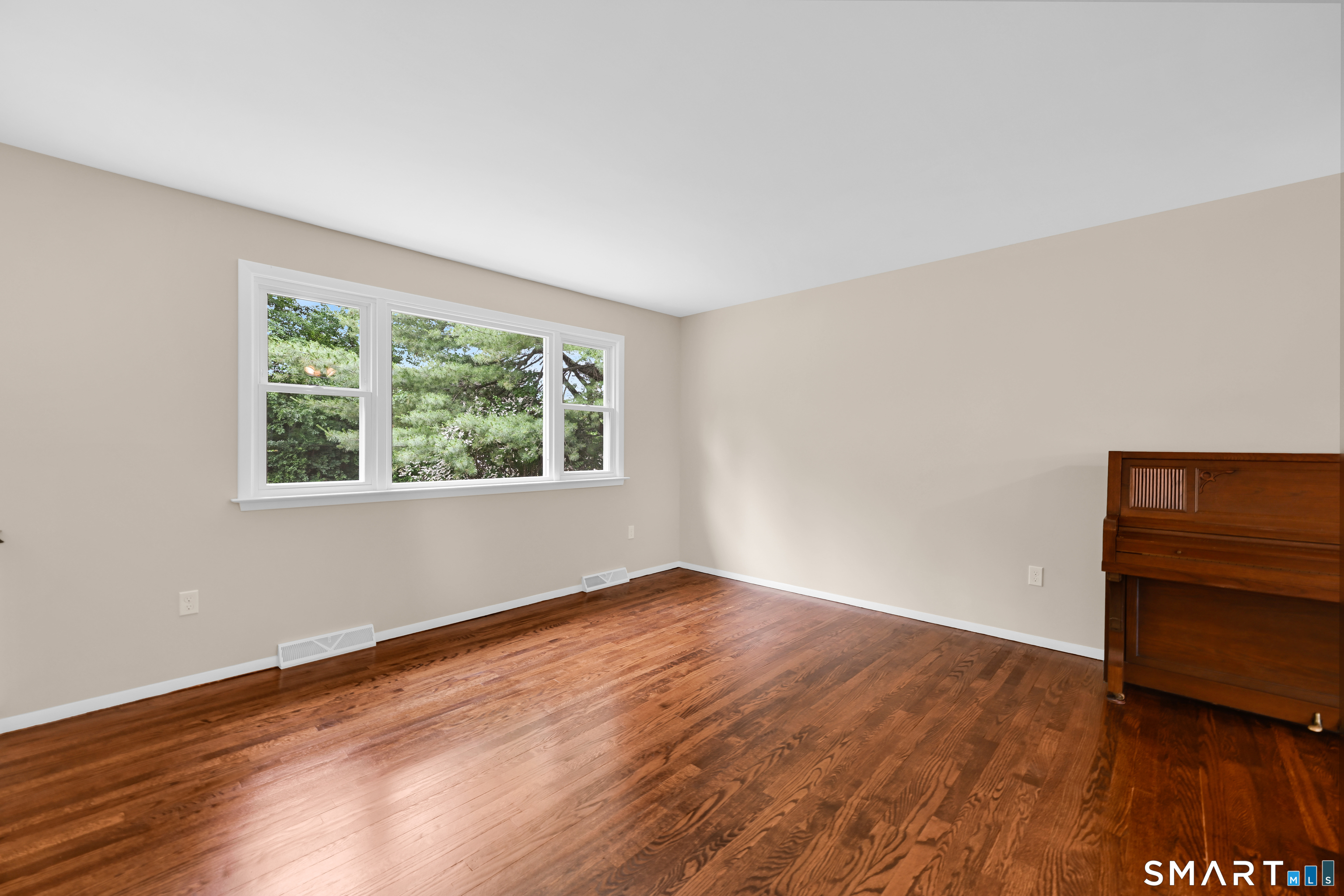 130 Back Rimmon Road Beacon Falls, CT 06403 - Photo 11 of 40