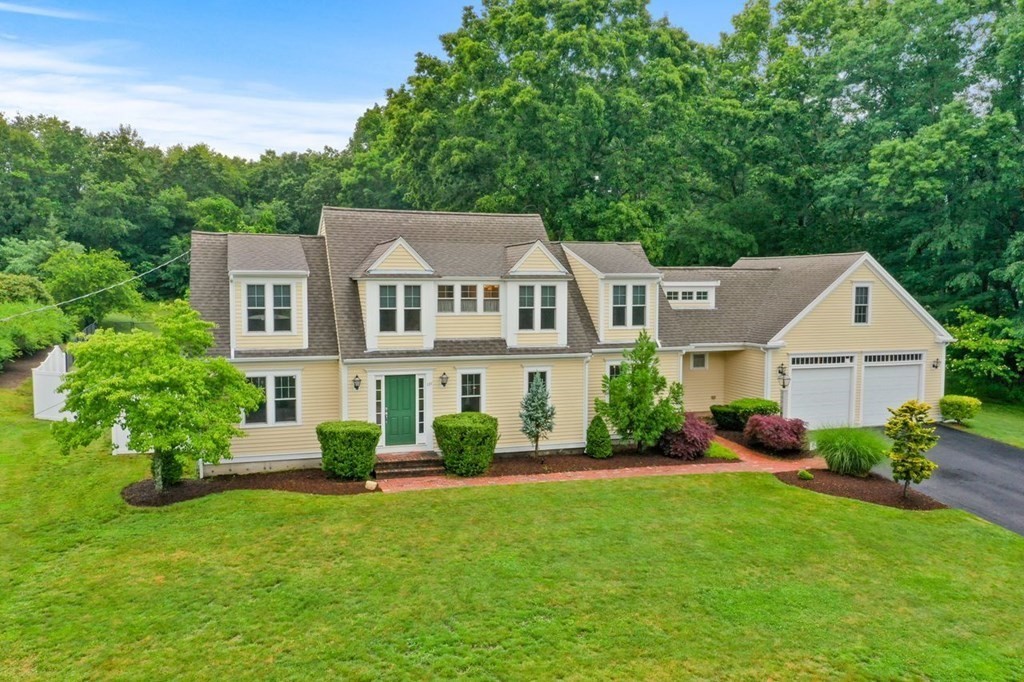 121 Riverside Drive Norwell, MA 02061 - Photo 1 of 42 Gallery Image 1