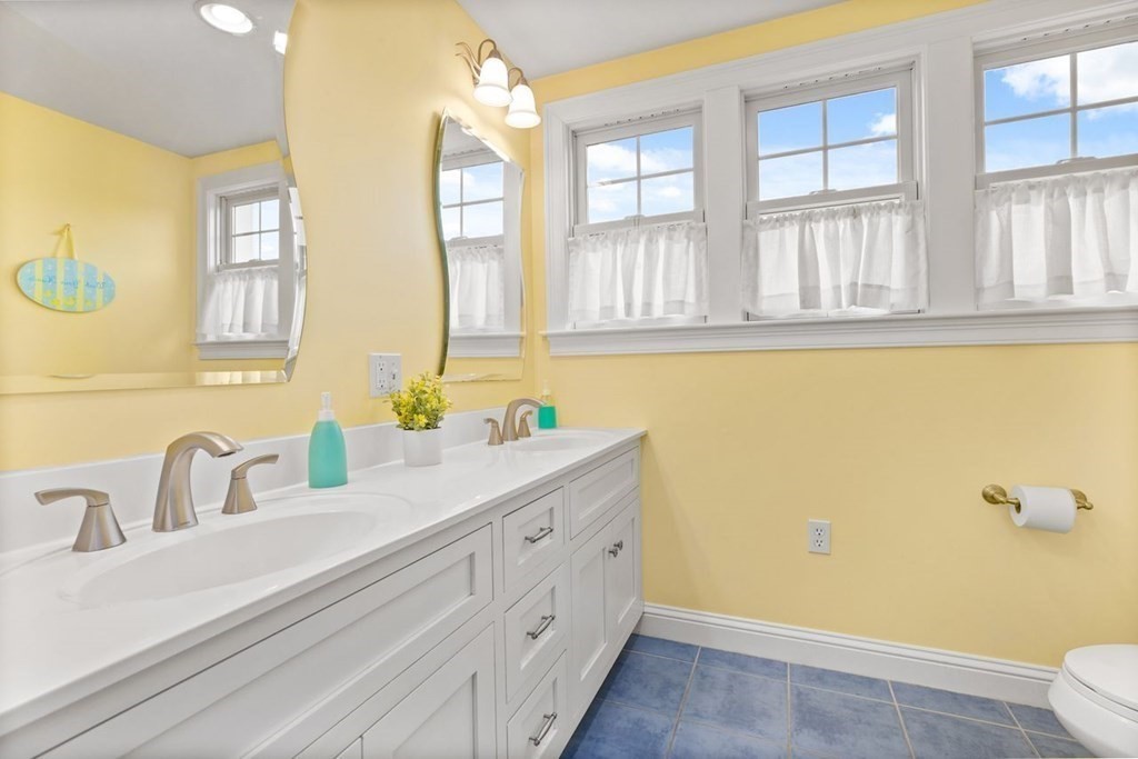 121 Riverside Drive Norwell, MA 02061 - Photo 29 of 42 Gallery Image 29