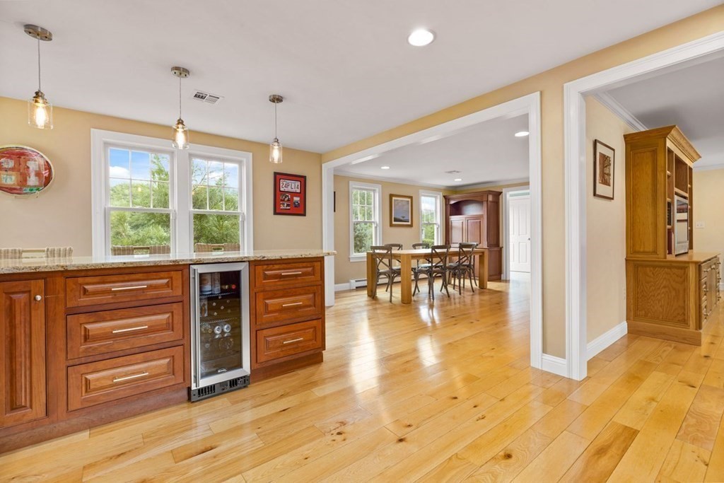 121 Riverside Drive Norwell, MA 02061 - Photo 3 of 42 Gallery Image 3