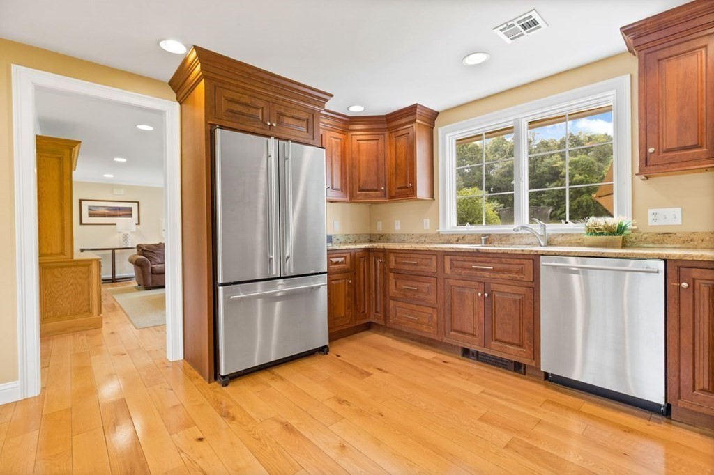 121 Riverside Drive Norwell, MA 02061 - Photo 7 of 42 Gallery Image 7