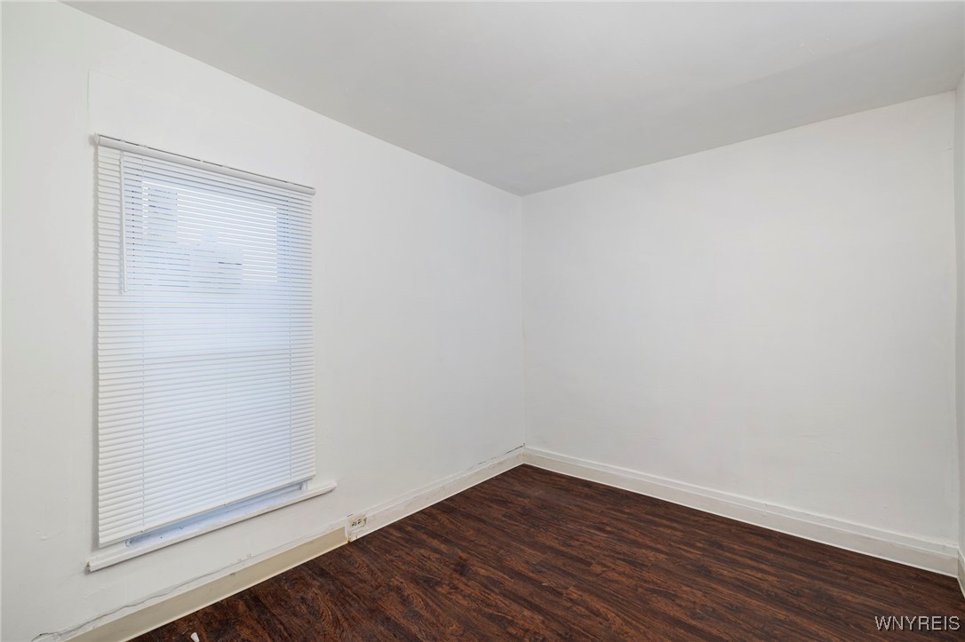 157 15th Street Buffalo, NY 14213 - Photo 13 of 22