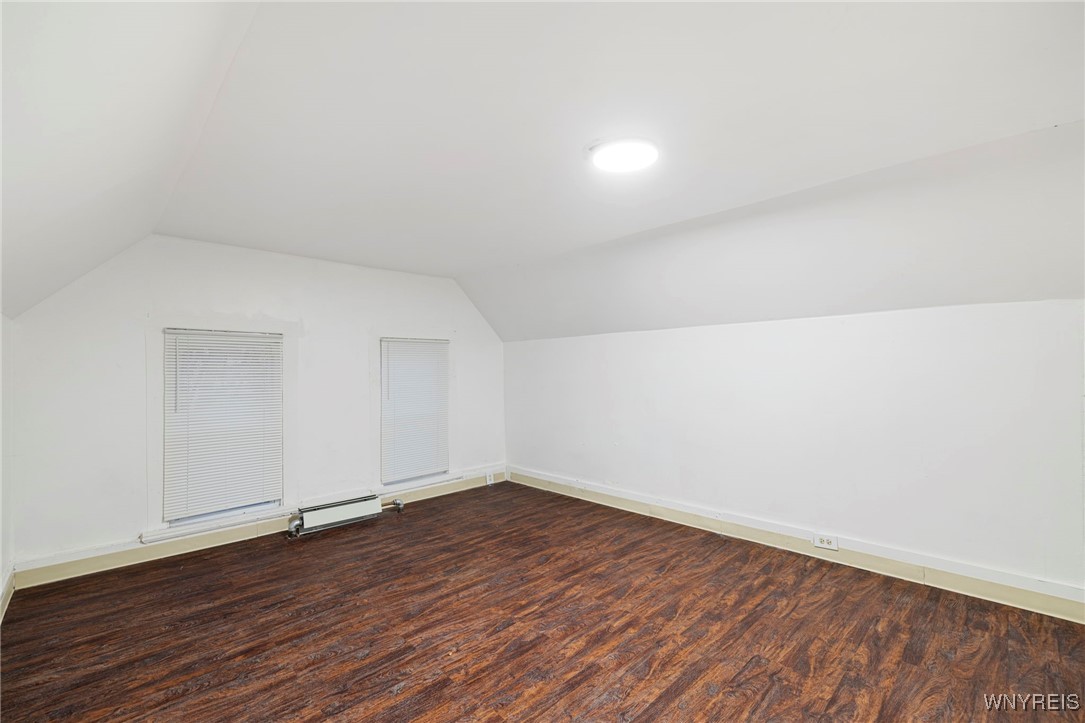 157 15th Street Buffalo, NY 14213 - Photo 16 of 22