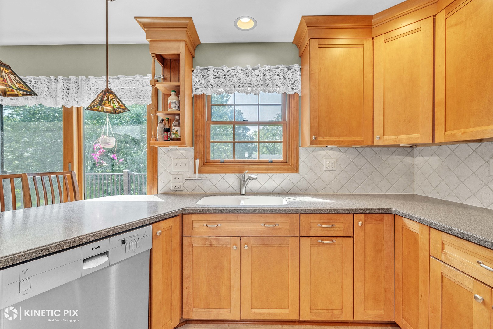 1213 Ryson Court Wheaton, IL 60189 - Photo 10 of 36 Gallery Image 10