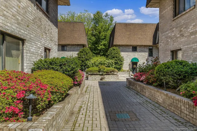 a view of a garden with flowers