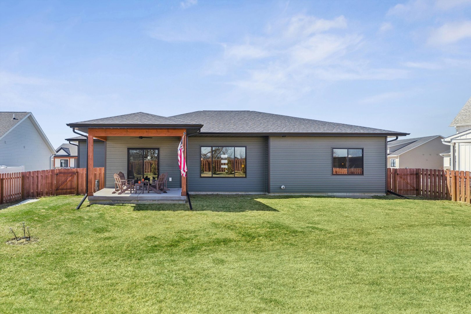 1207 Colonial Court Eldridge, IA 52748 - Photo 2 of 49