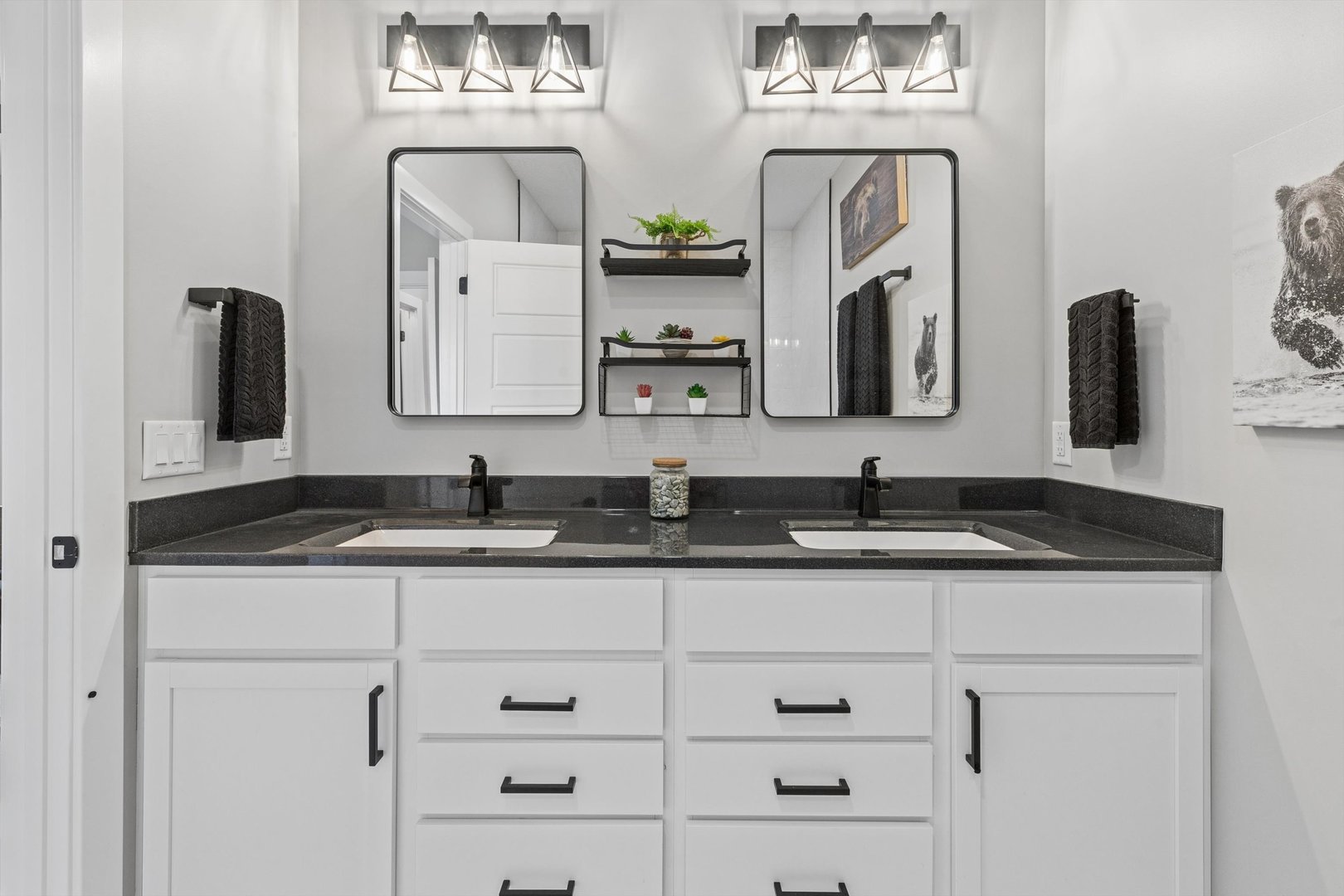 1207 Colonial Court Eldridge, IA 52748 - Photo 34 of 49