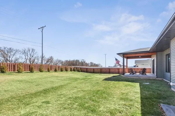 $555,000 | 1207 Colonial Court, Eldridge, IA 52748