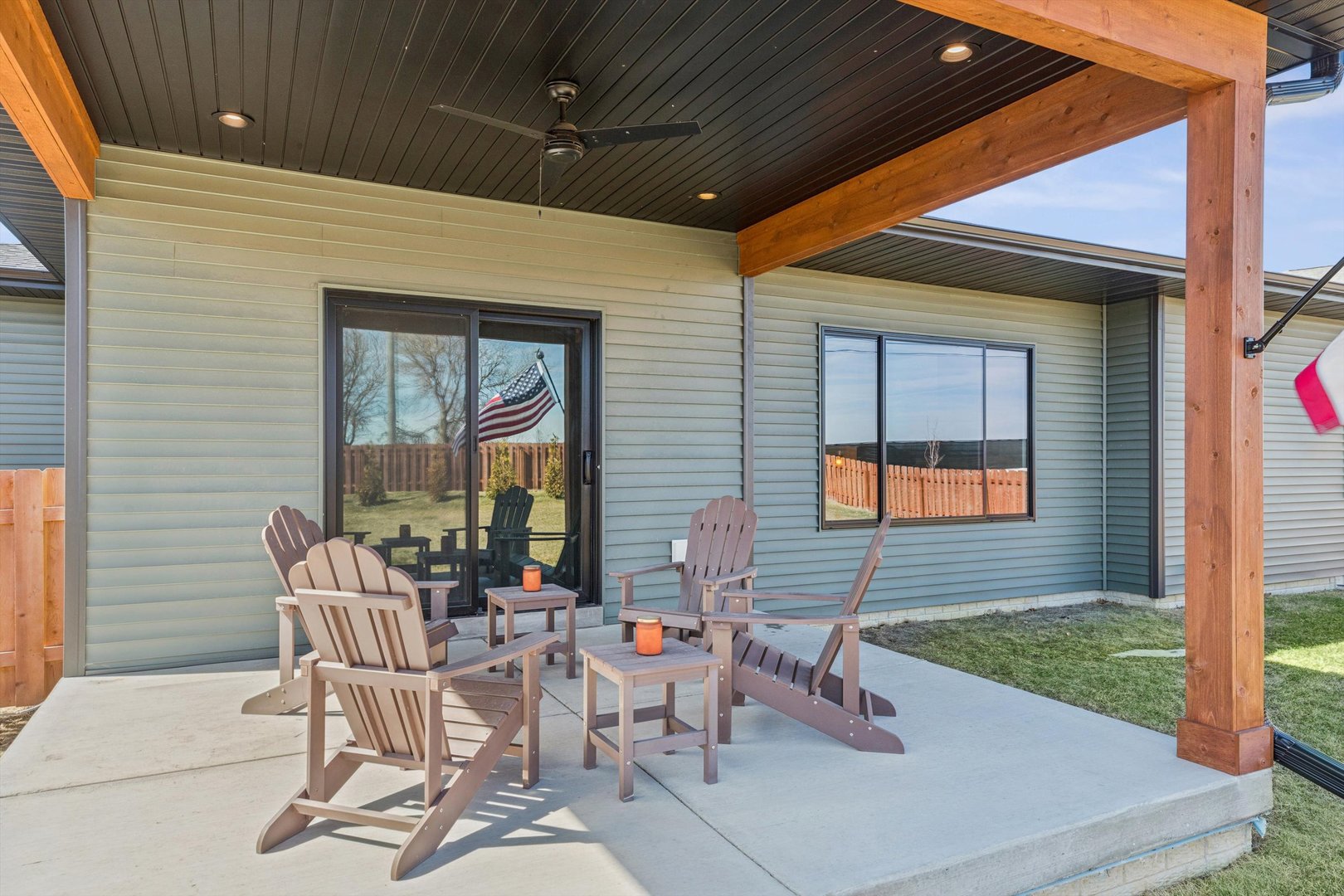 1207 Colonial Court Eldridge, IA 52748 - Photo 5 of 49