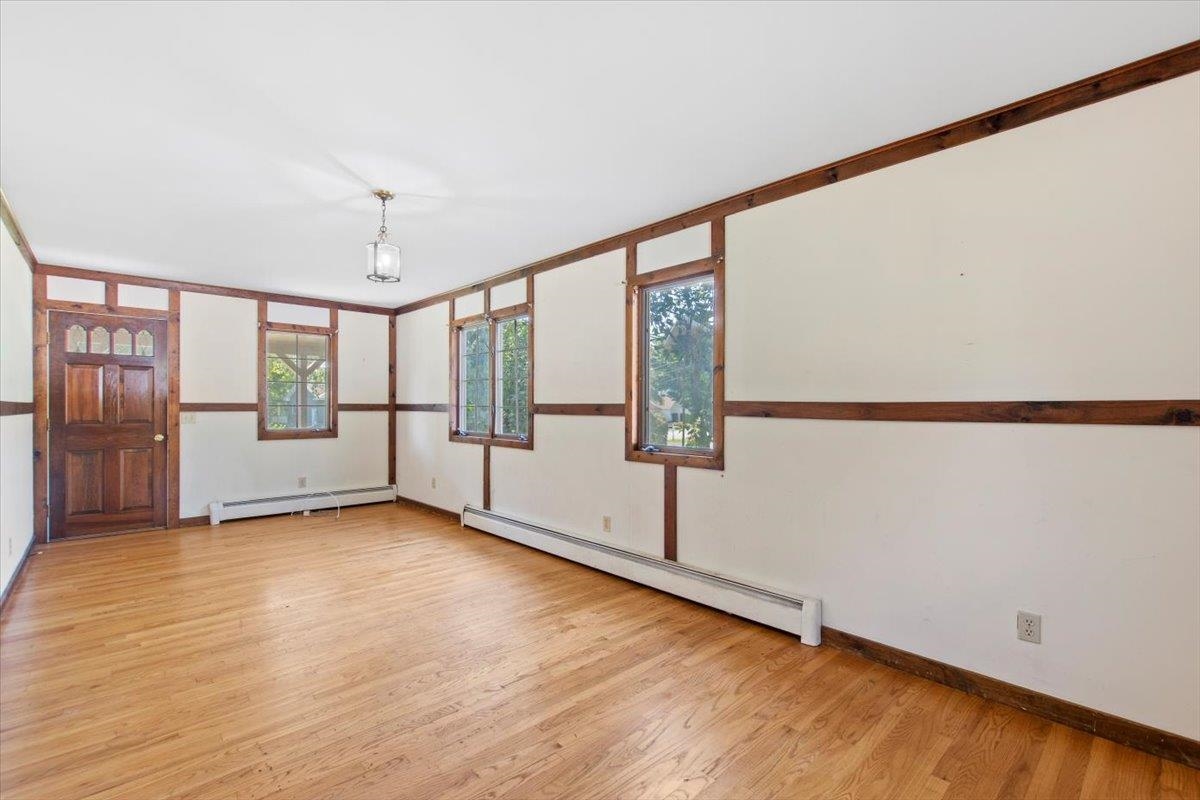 9 Stonehedge Drive Bennington, VT 05201 - Photo 4 of 40