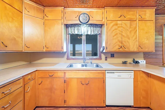 $349,000 | 2109 95th Street, Fairmont, MN 56031