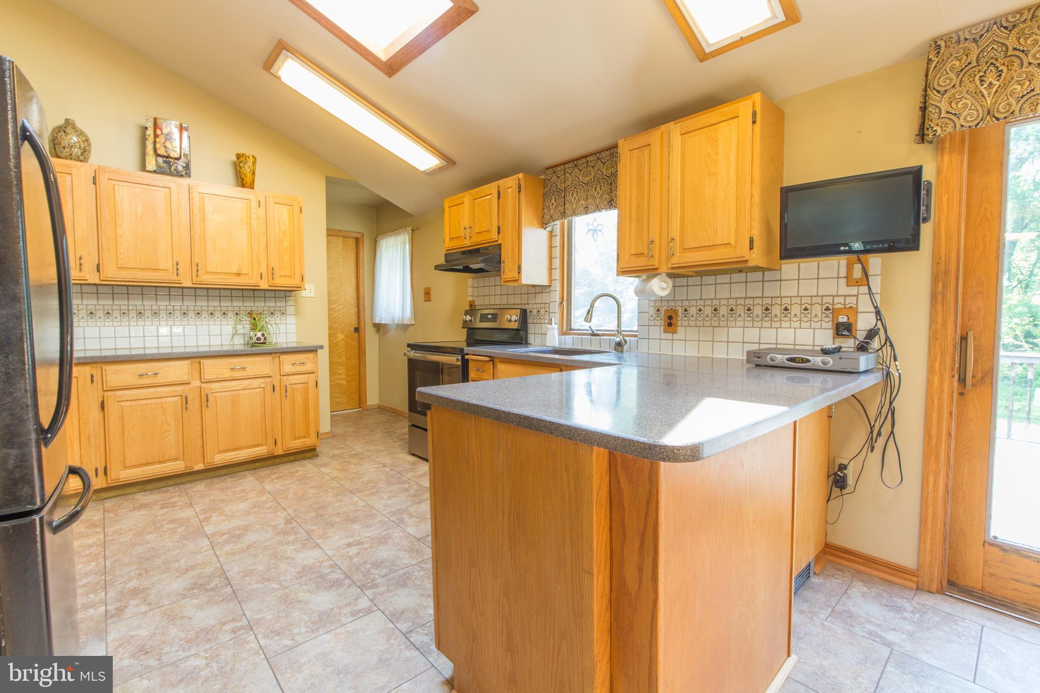 1105 Edgewood Road Yardley, PA 19067 - Photo 10 of 29 Gallery Image 10