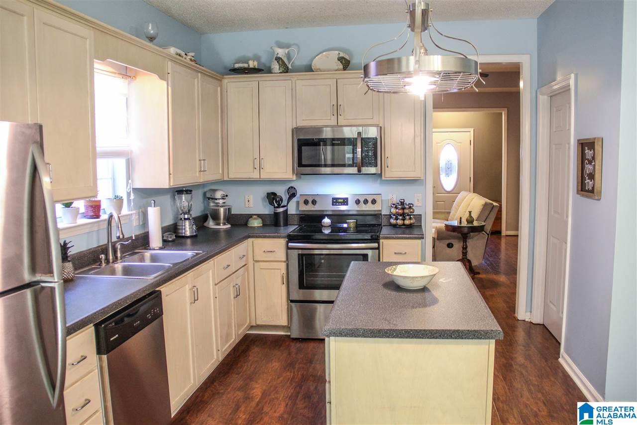 726 3rd Street Alabaster, AL 35007 - Photo 9 of 34