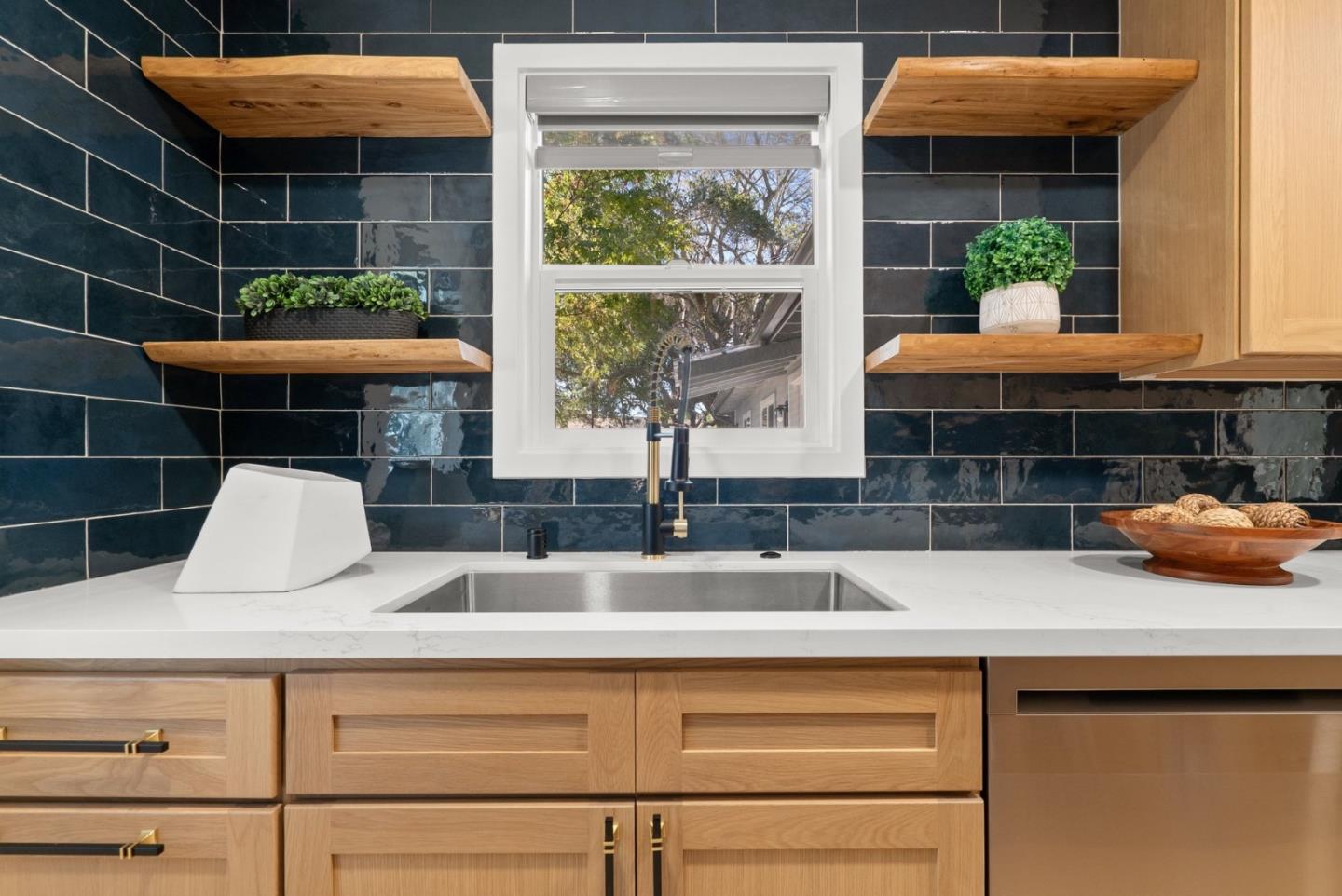 414 Roxas Street Santa Cruz, CA 95062 - Photo 25 of 61 Gallery Image 25
