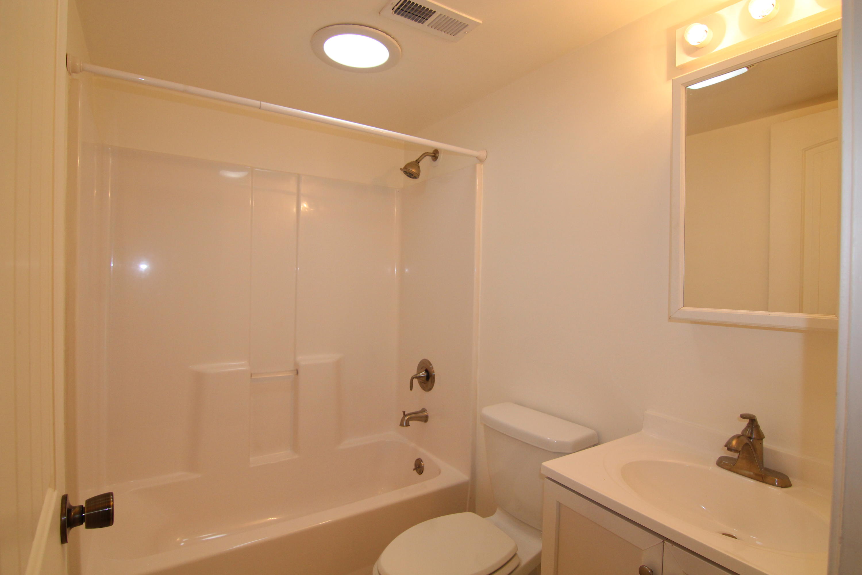 5131 Florist Road Roanoke, VA 24012 - Photo 12 of 24 Brads camera 096