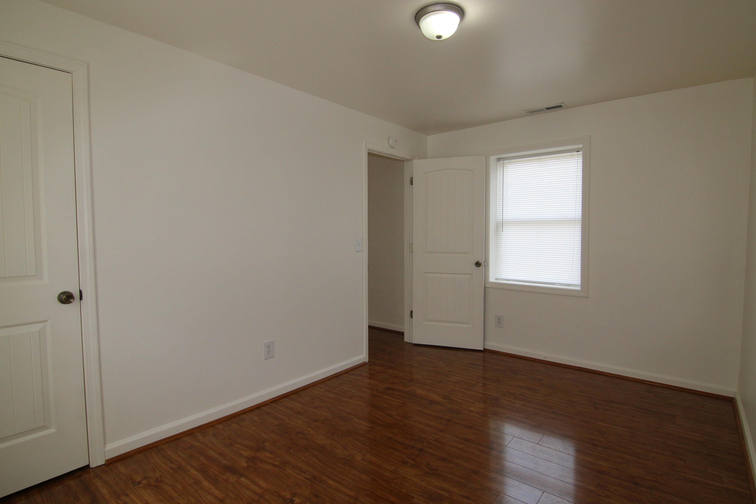 5131 Florist Road Roanoke, VA 24012 - Photo 9 of 24 Brads camera 093