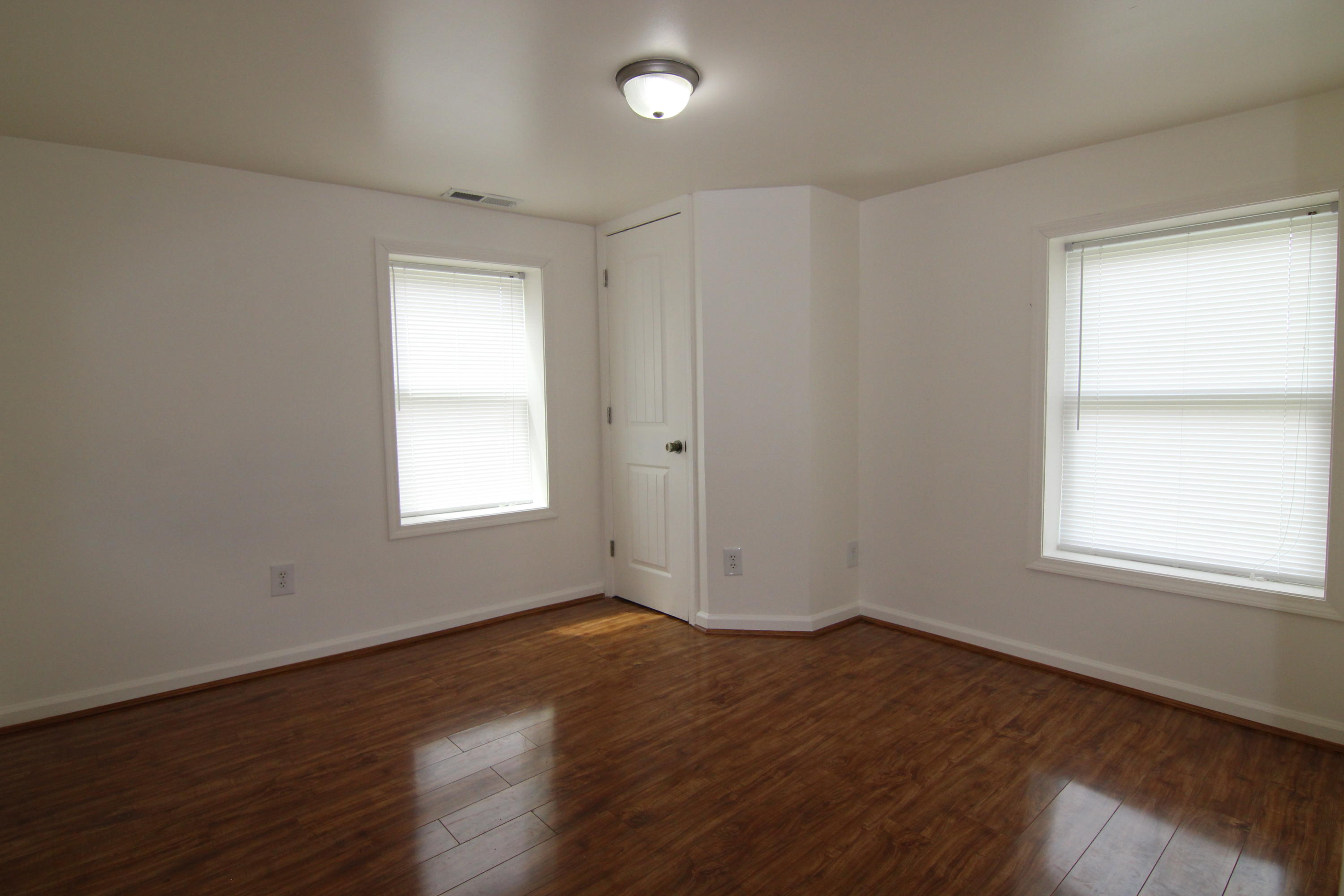 5131 Florist Road Roanoke, VA 24012 - Photo 10 of 24 Brads camera 094