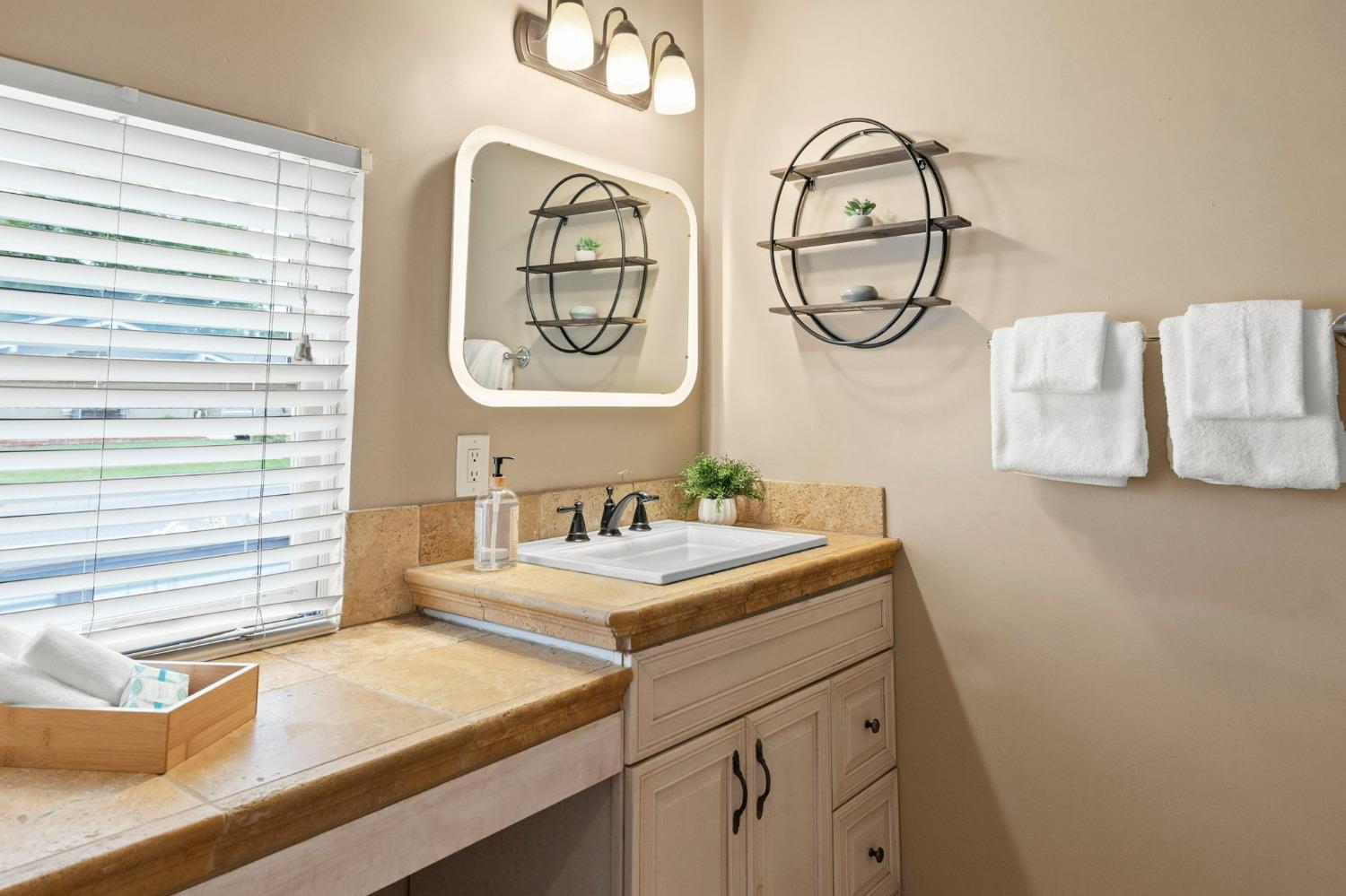 310 South Carrillo Road Ojai, CA 93023 - Photo 29 of 42 Gallery Image 29