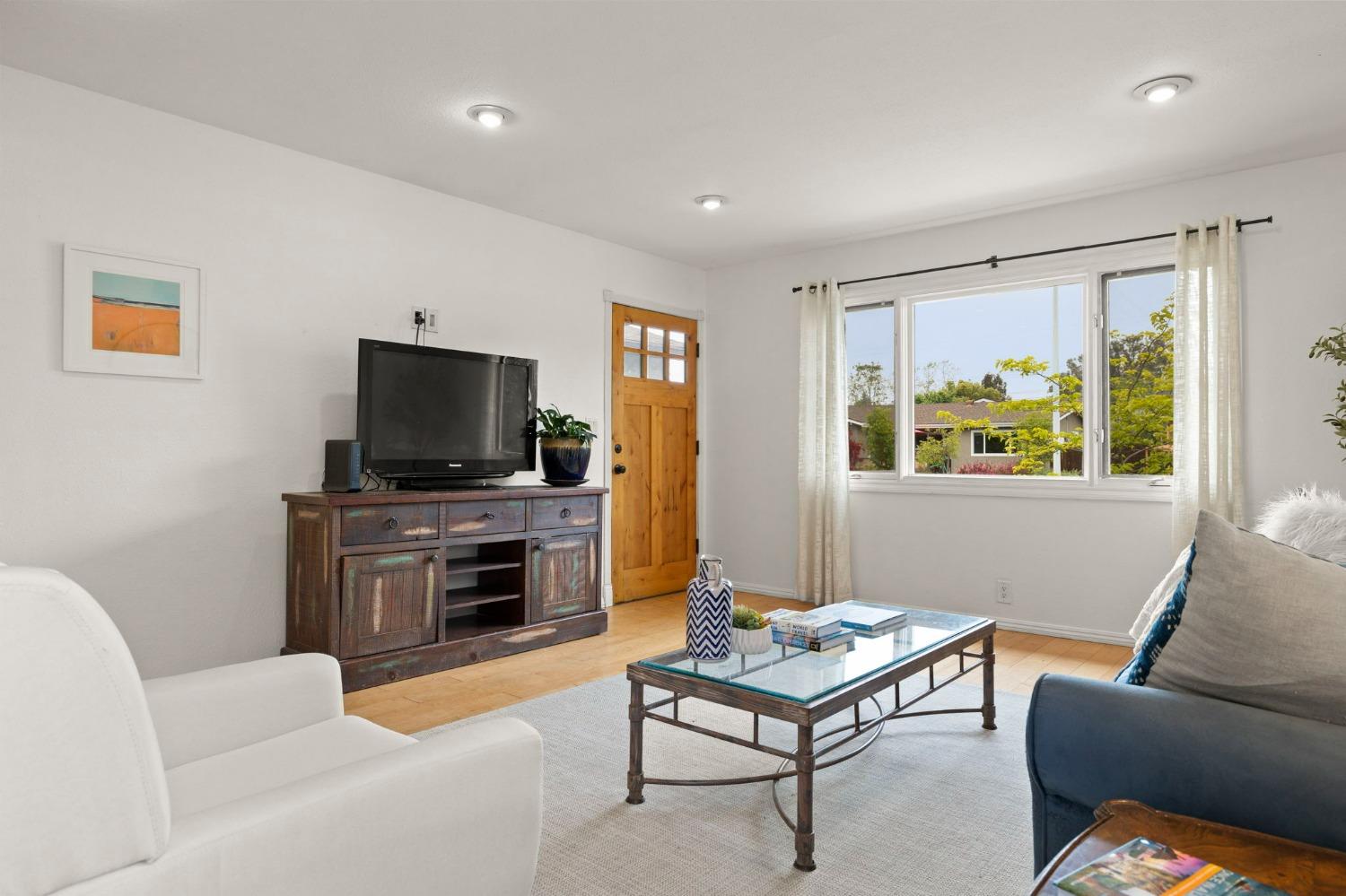 310 South Carrillo Road Ojai, CA 93023 - Photo 10 of 42 Gallery Image 10