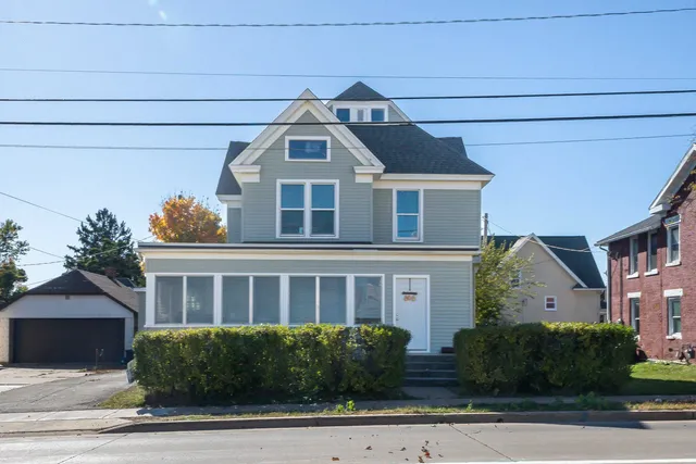 $229,900 | 75 West Pine Street, Platteville, WI 53818