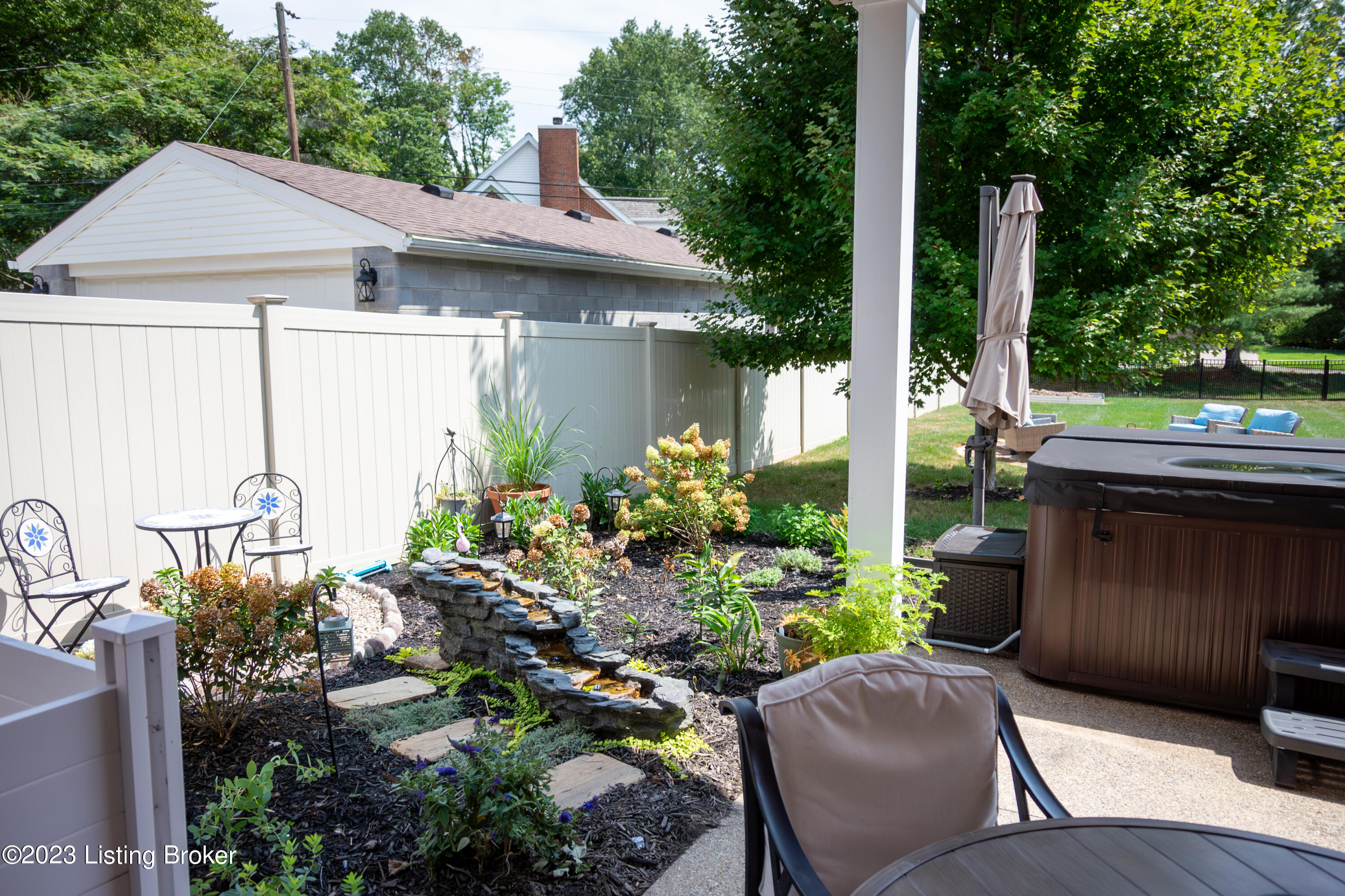 4611 Beaver Road Louisville, KY 40207 - Photo 41 of 46 Patio