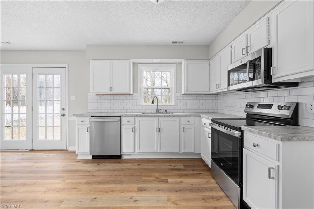 544 Covington Ridge Road Winston-Salem, NC 27107 - Photo 12 of 31