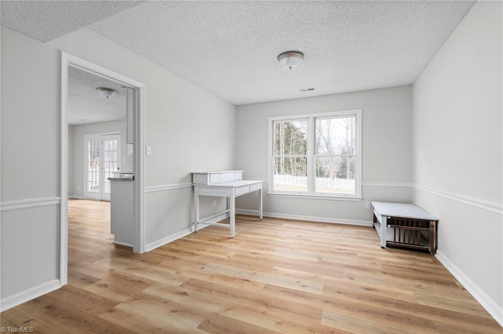 544 Covington Ridge Road Winston-Salem, NC 27107 - Photo 18 of 31