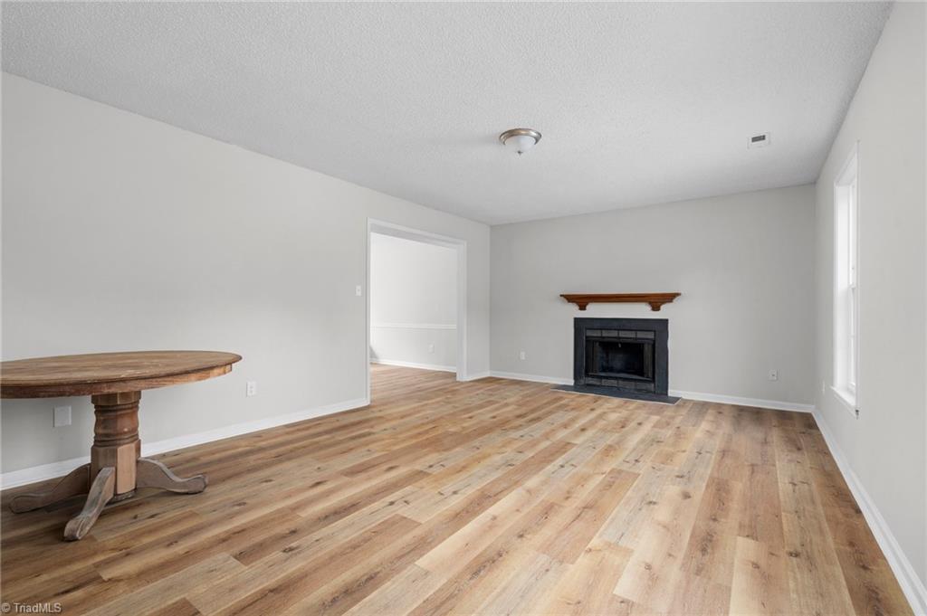 544 Covington Ridge Road Winston-Salem, NC 27107 - Photo 9 of 31