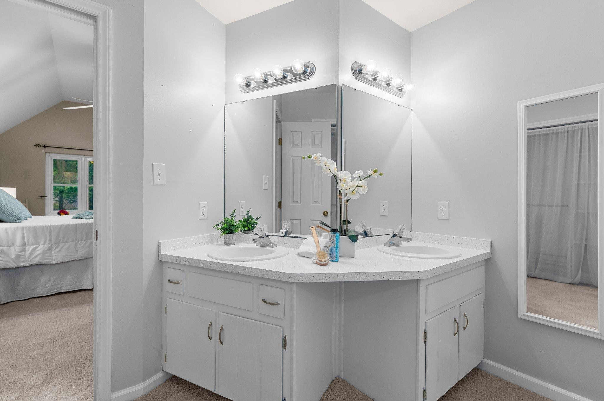7818 Breckon Way Raleigh, NC 27615 - Photo 22 of 27 Large Main Bathroom with updated countertops and double sinks. Main Bathroom