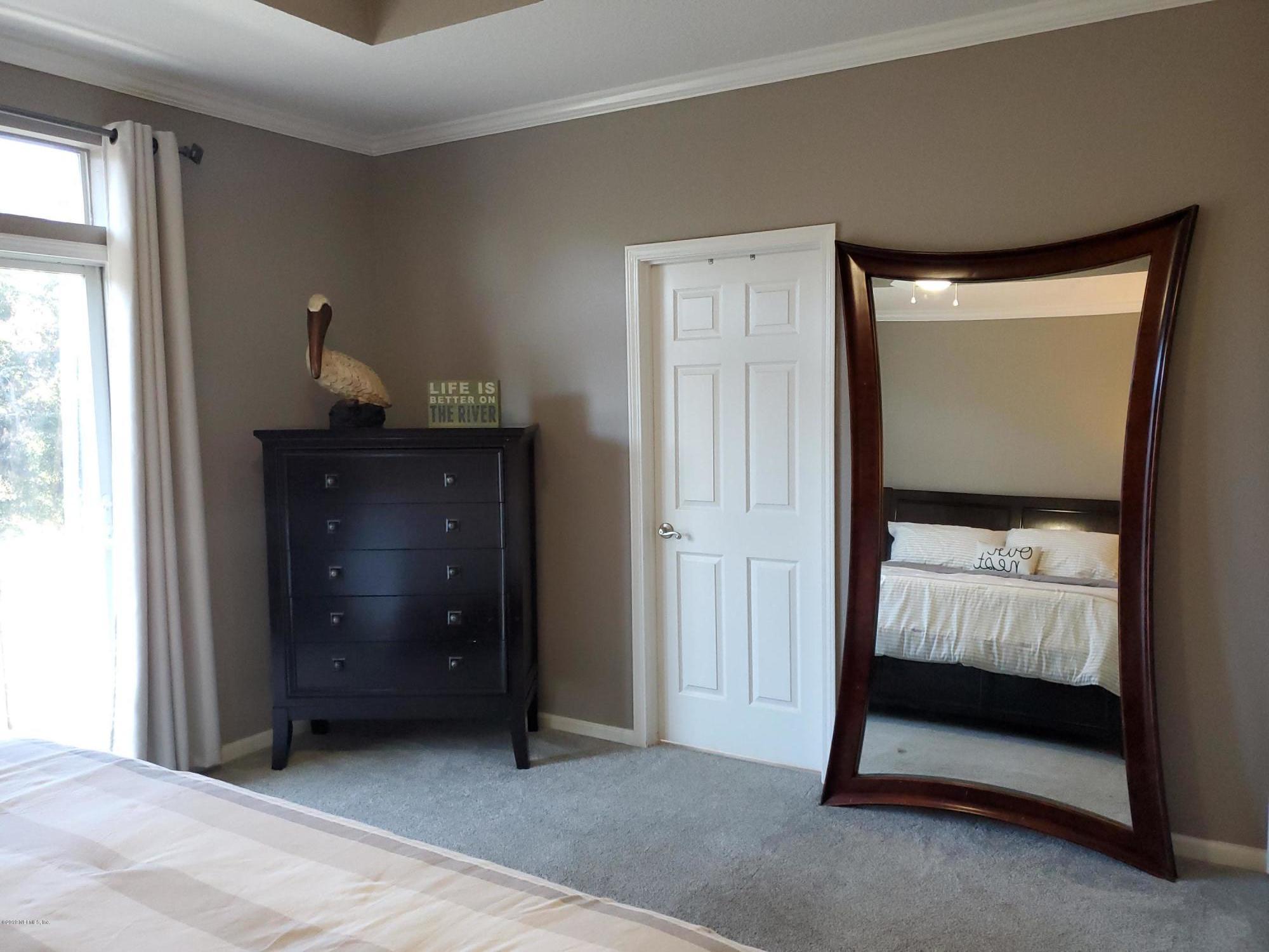5462 Stanford Road Jacksonville, FL 32207 - Photo 18 of 36 Master Suite