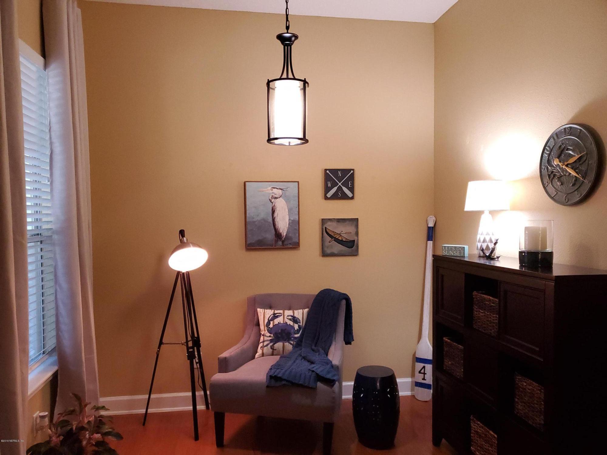 5462 Stanford Road Jacksonville, FL 32207 - Photo 2 of 36 Foyer