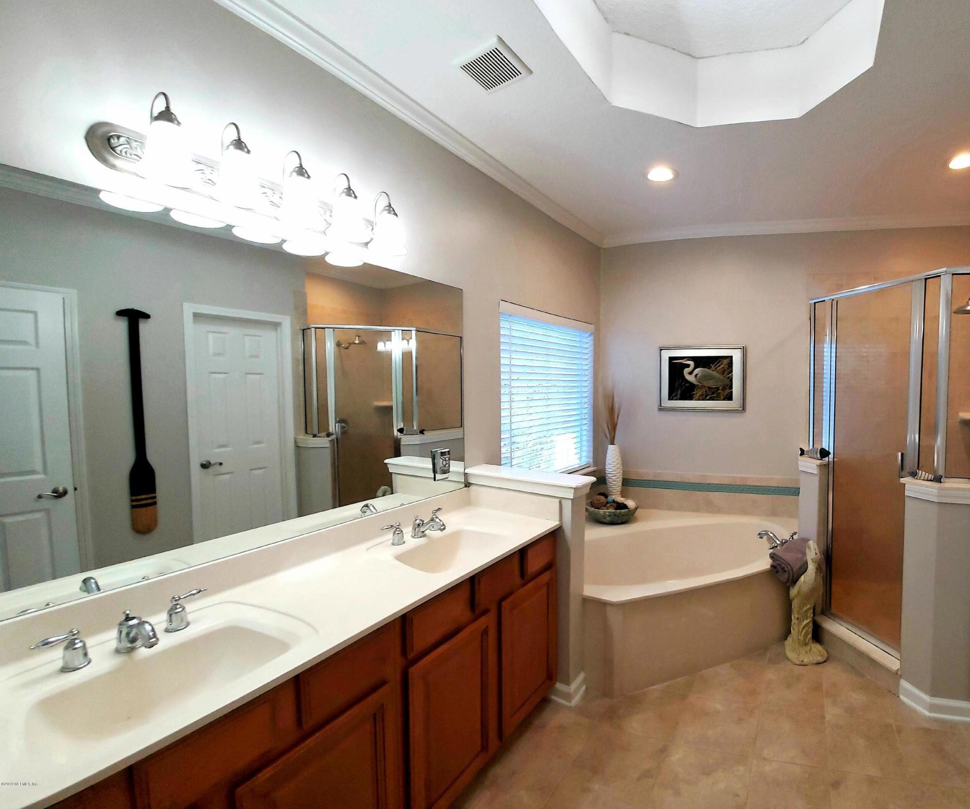5462 Stanford Road Jacksonville, FL 32207 - Photo 21 of 36 Master Suite Bath